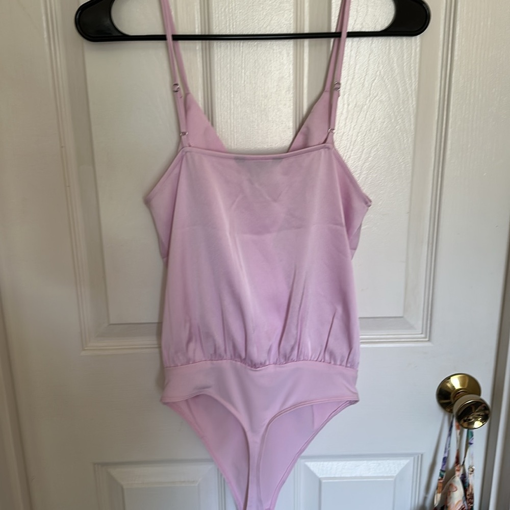 Express v neck bodysuit - Picture 3 of 3